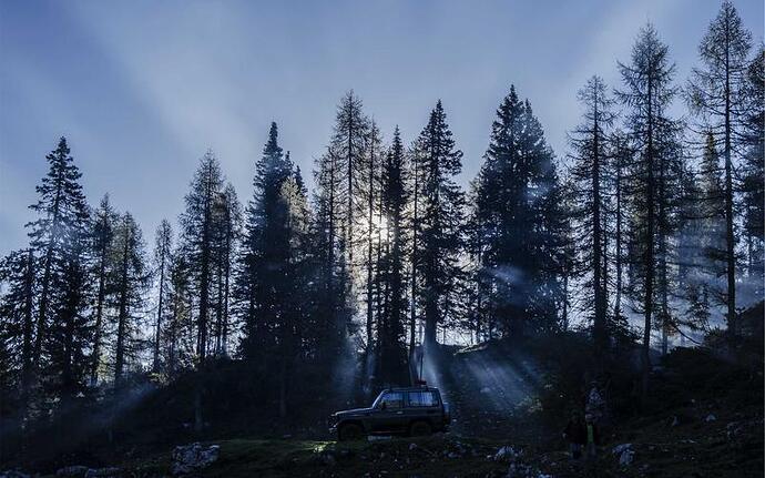 技术难点 冲压回弹 解决方案 操作现场